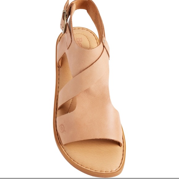 🎉LAST CHANCE🎉 Born Marlowe Buckle Sandals - Leather - Picture 5 of 5